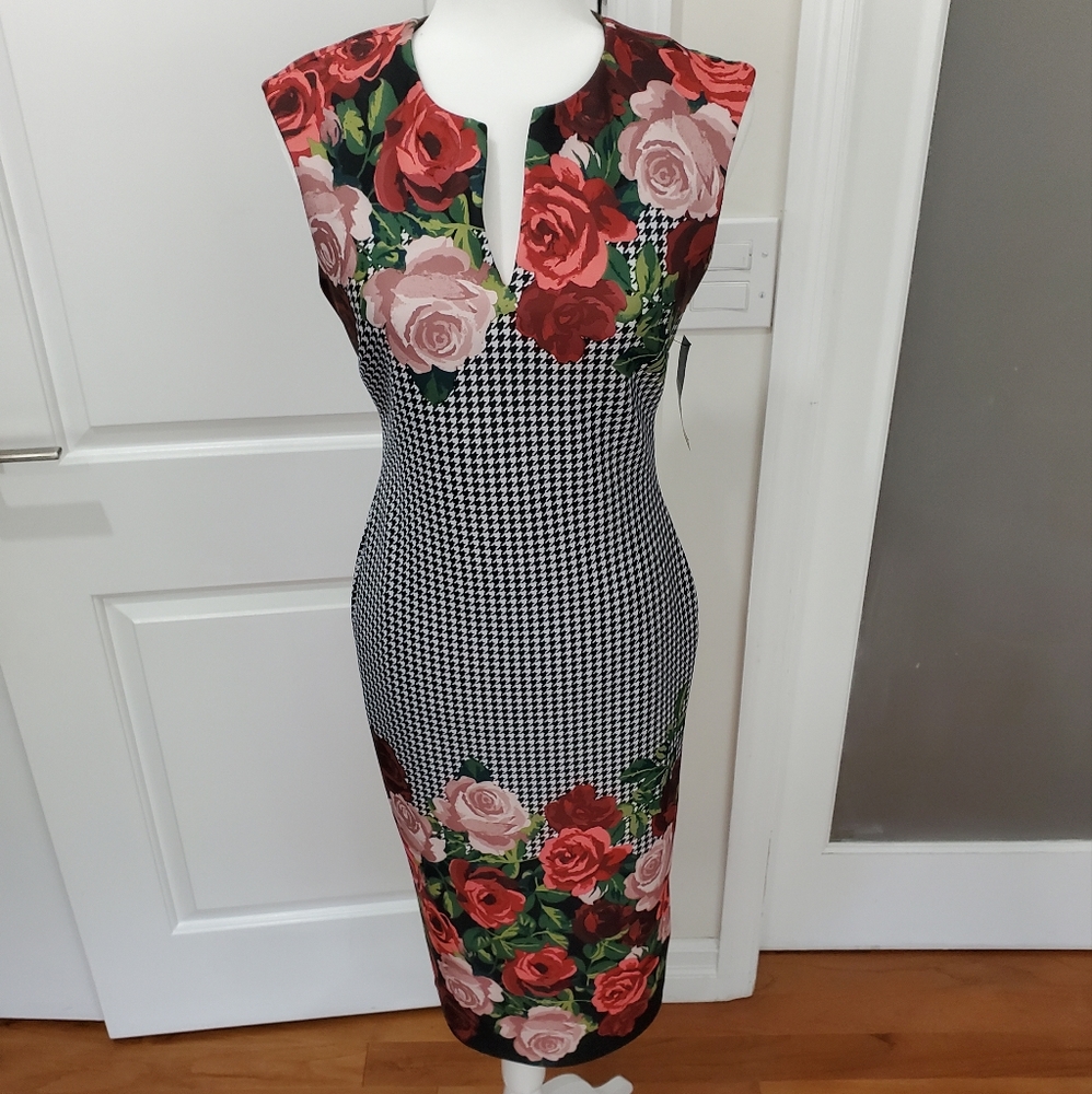 New York Company Queen of Hearts Sheath Dress. - Picture 3 of 7